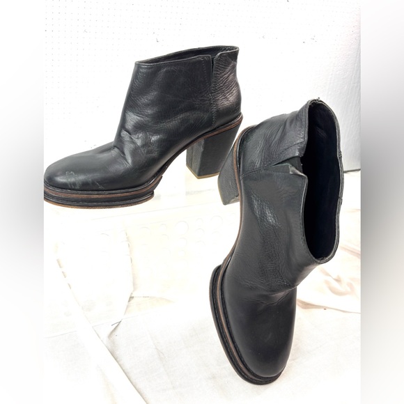 Rachel Comey 9 Genuine Leather Pull On Sleek Platform Ankle Boots in Black - Picture 2 of 10